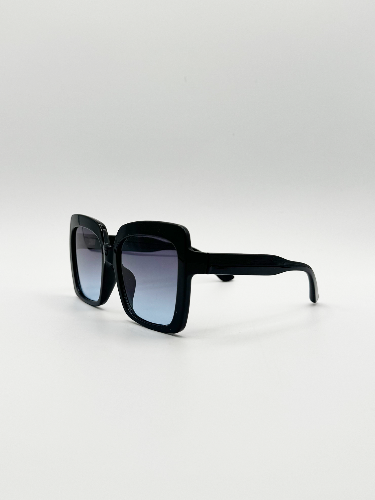 Oversized Black Square sunglasses