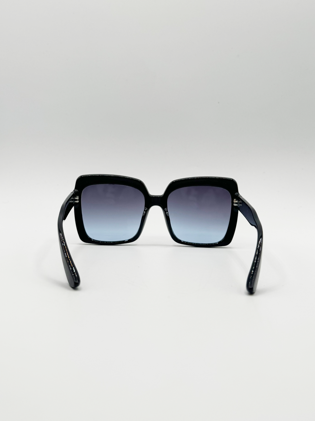 Oversized Black Square sunglasses