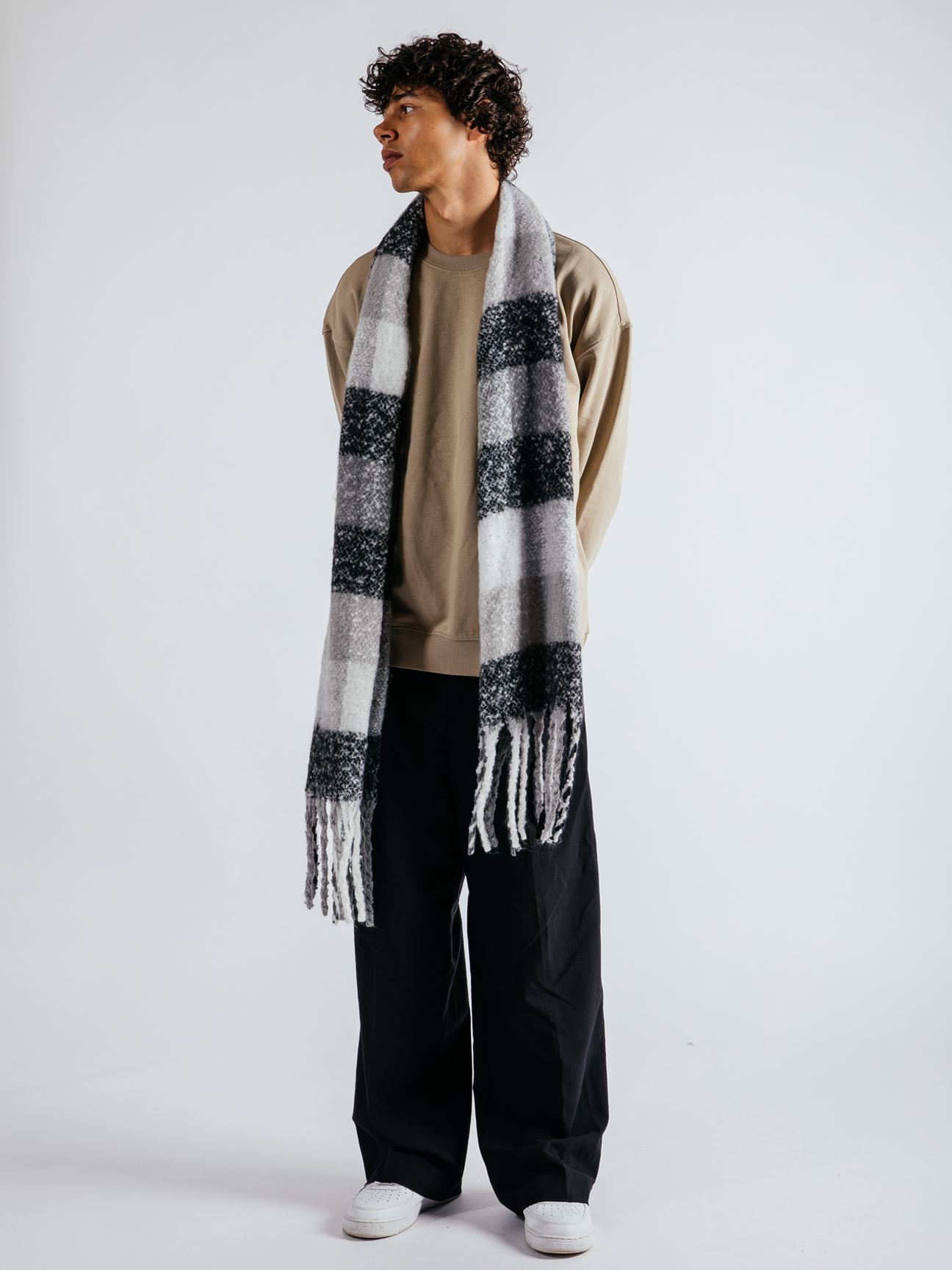 Check Blanket Scarf in Black and White
