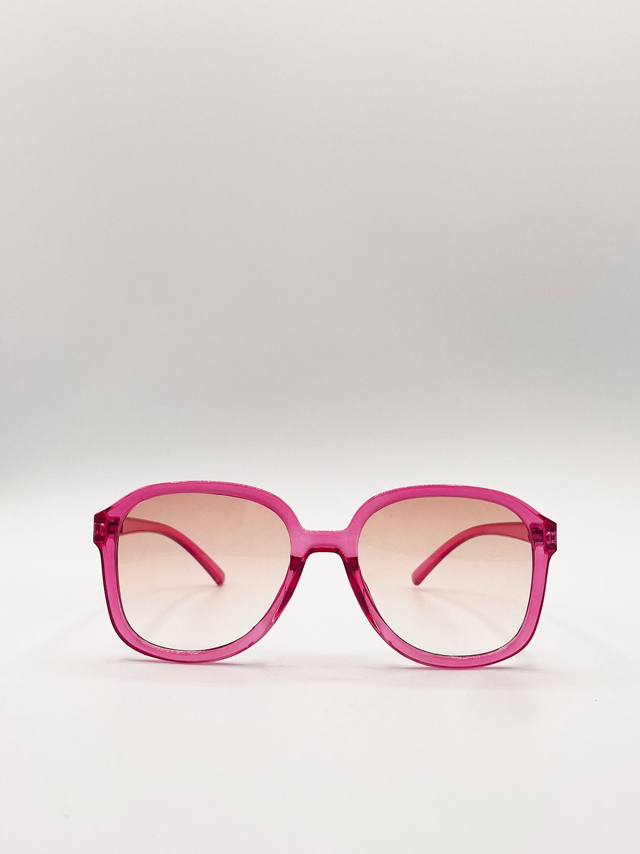 Round glasses pink sales lenses