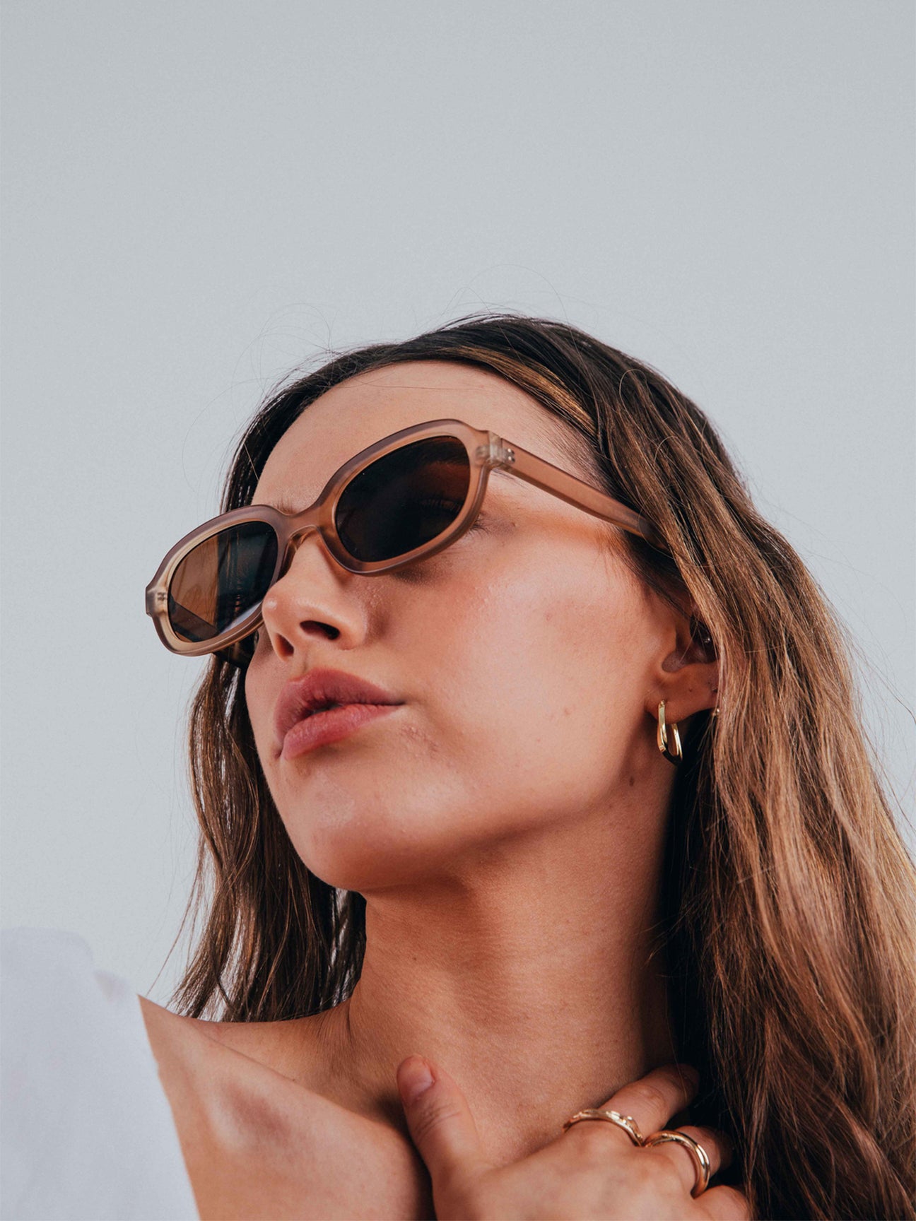 Oval Sunglasses In Matte Sand