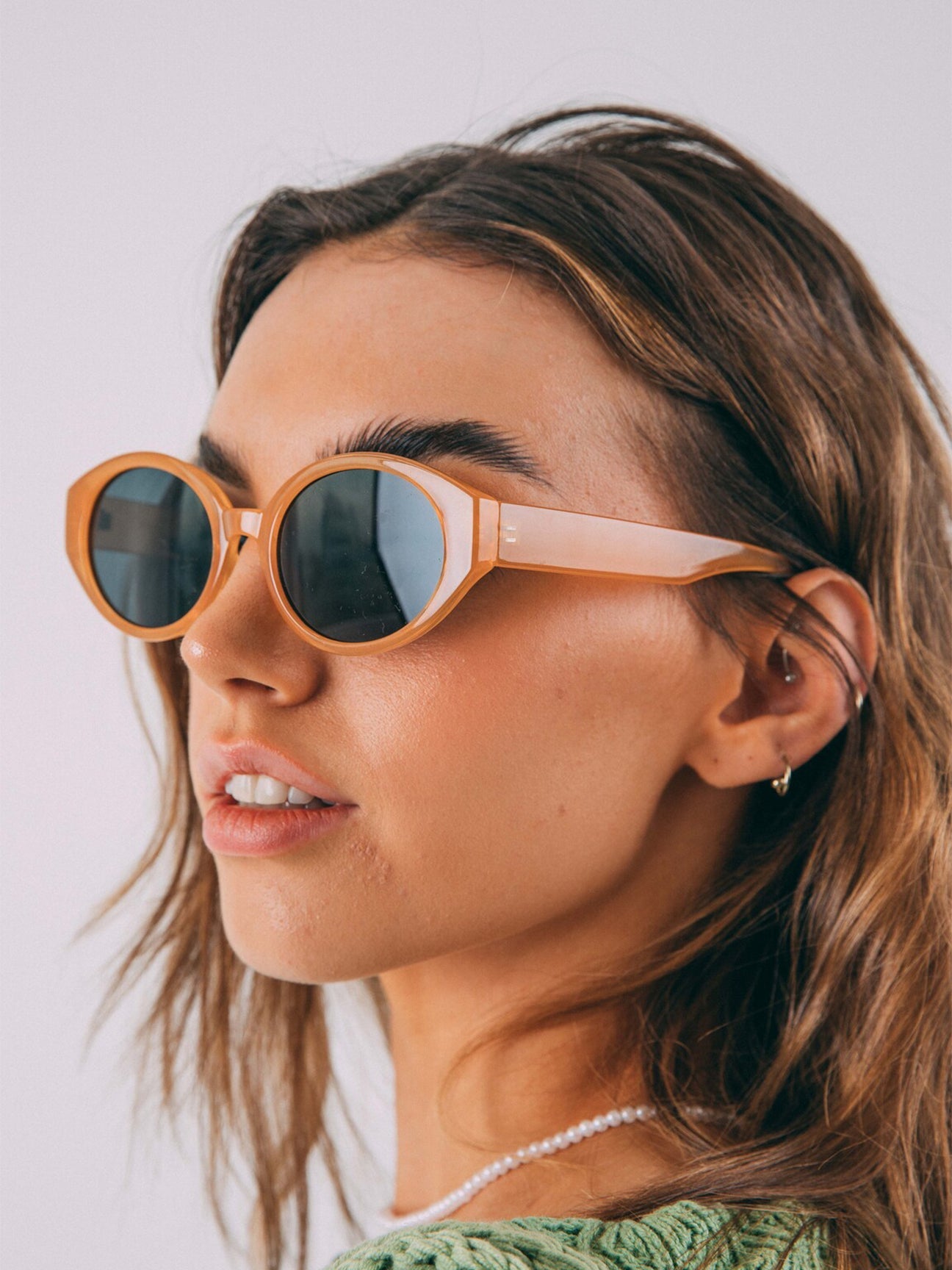 Oval Plastic Frame Sunglasses
