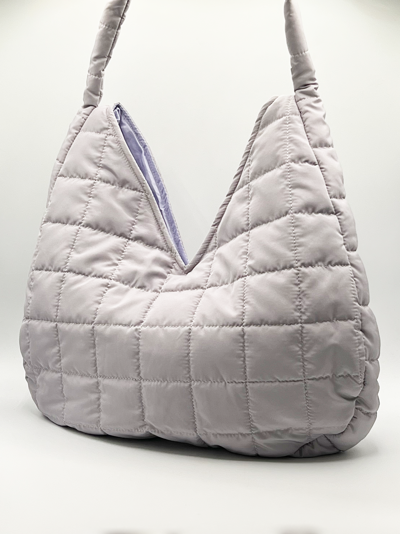 Soft quilted shoulder bag in pearl grey