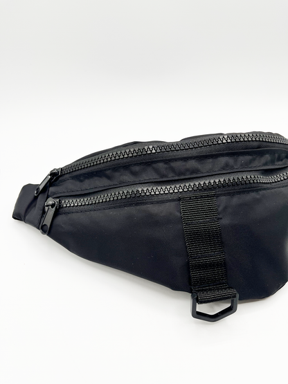 EMERY Cross body bag in black