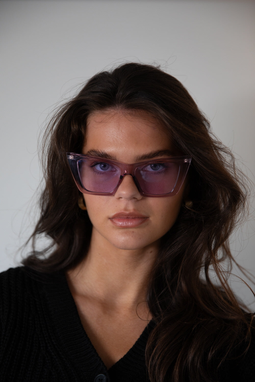 Oversized angular cateye sunglasses in Purple