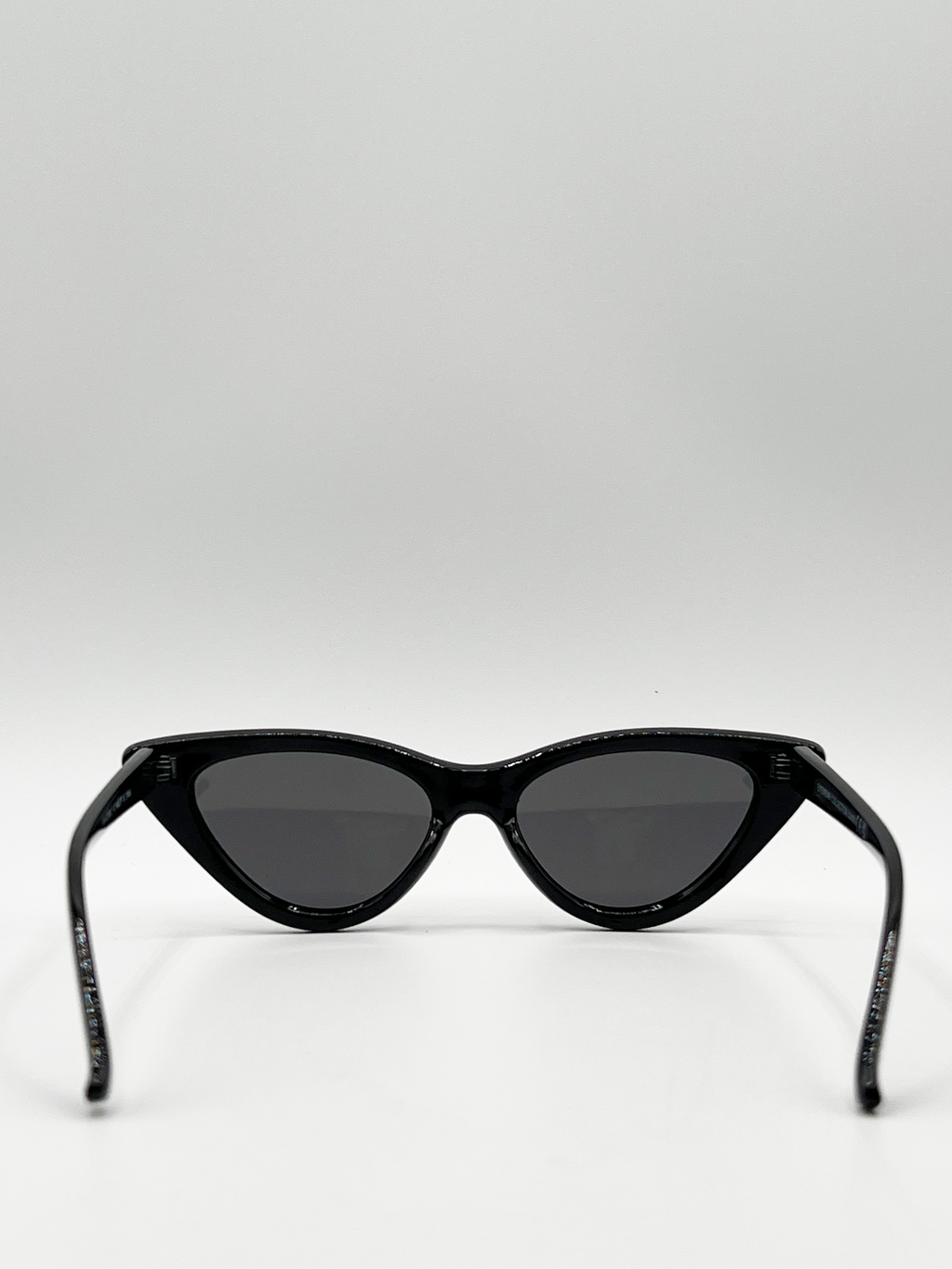 Classic cat eye frame sunglasses