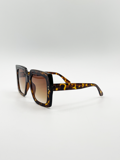 Oversized Square Frame in Brown Tortoiseshell