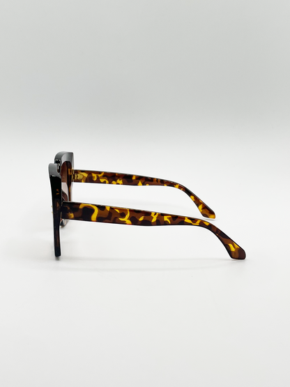 Oversized Square Frame in Brown Tortoiseshell