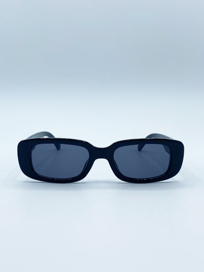 Oval Sunglasses in Black