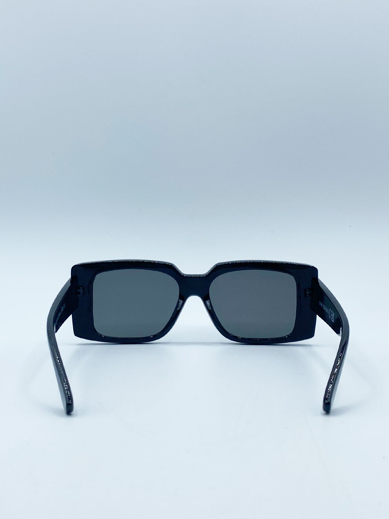 Oversized Square Frame in Black