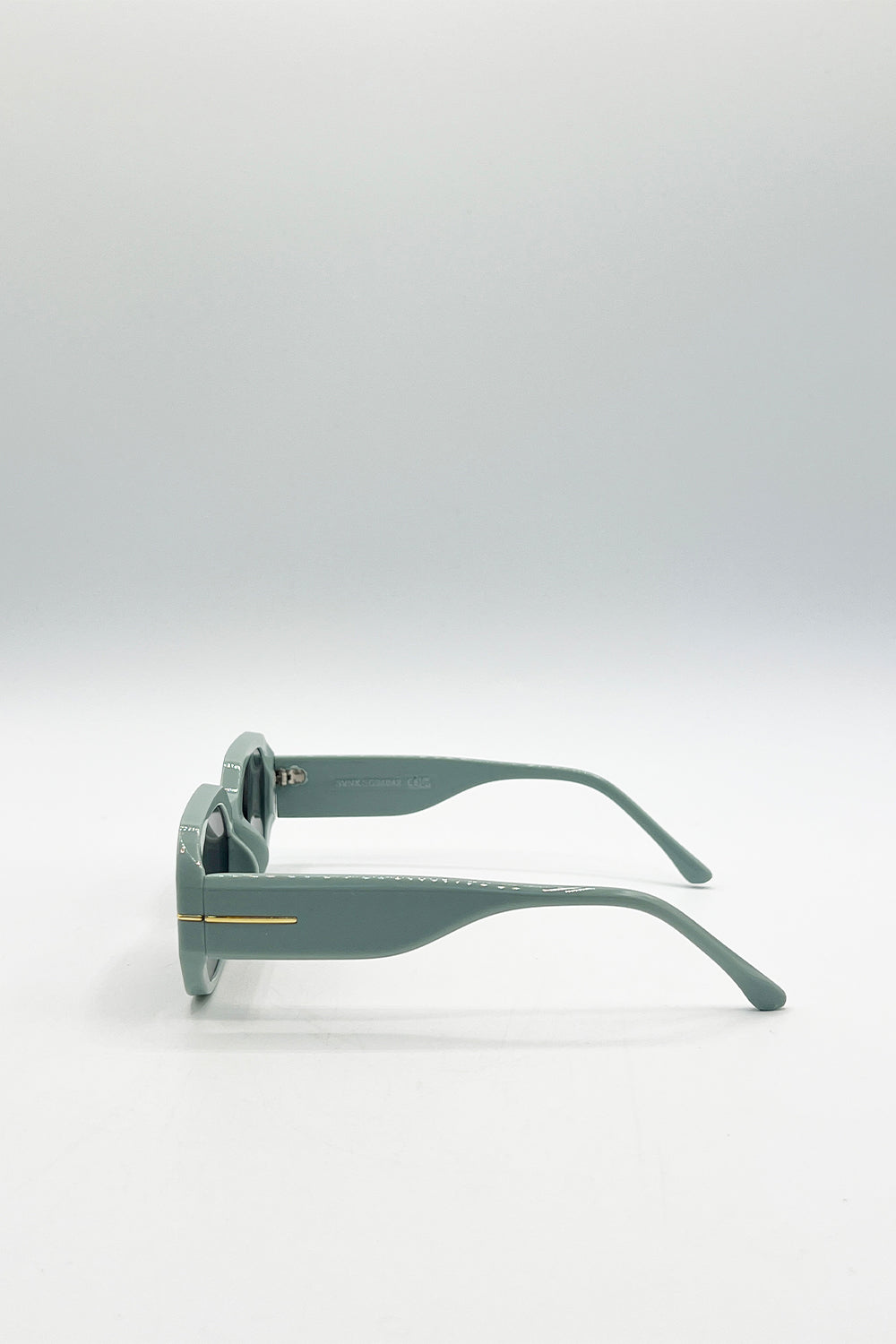 Oval Sunglasses with Wide Arm in Mint