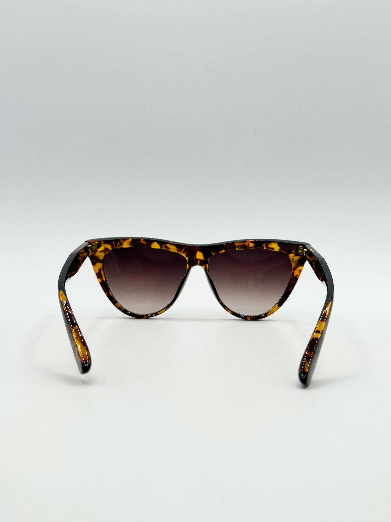Flat Top Round Sunglasses in Tortoise