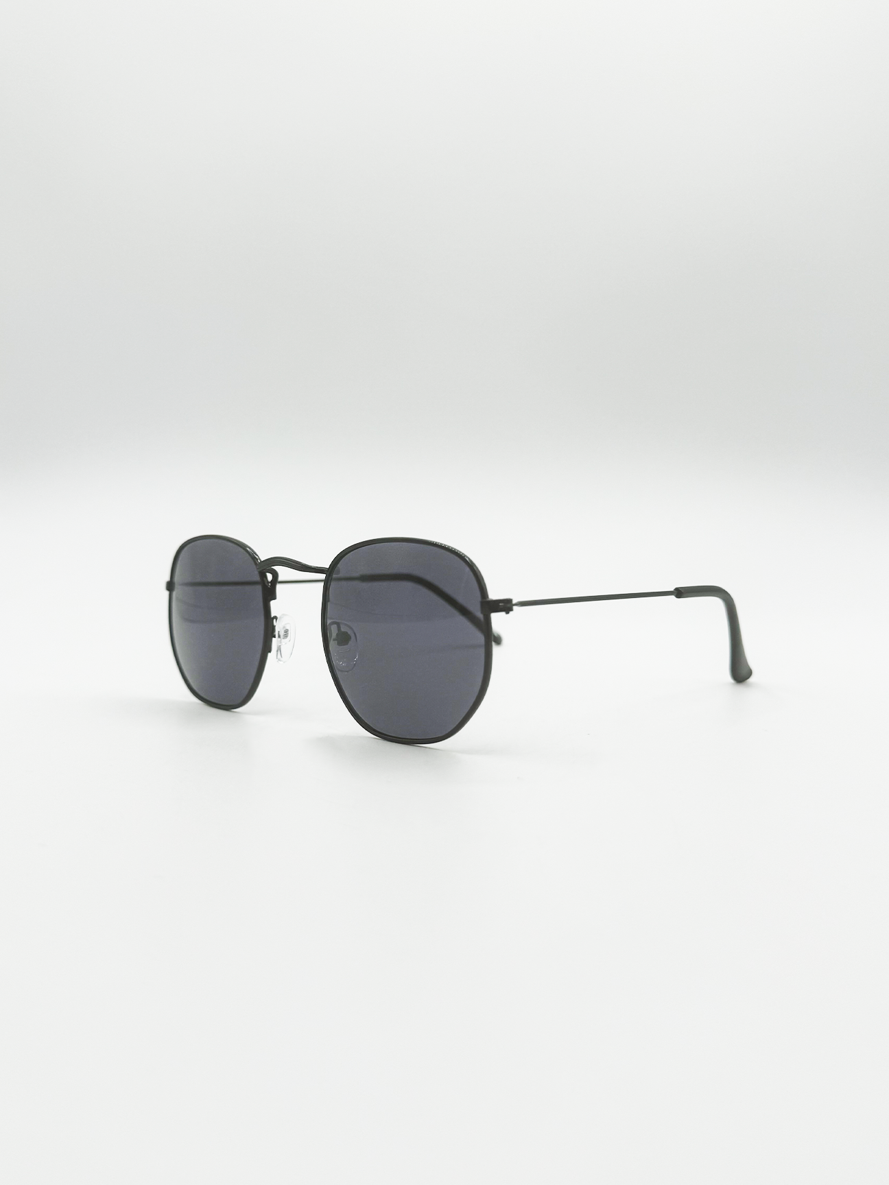 Hexagon Round Aviator Sunglasses in Black