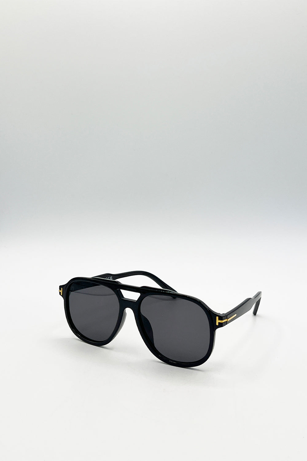 Oversized Navigator Sunglasses in Black