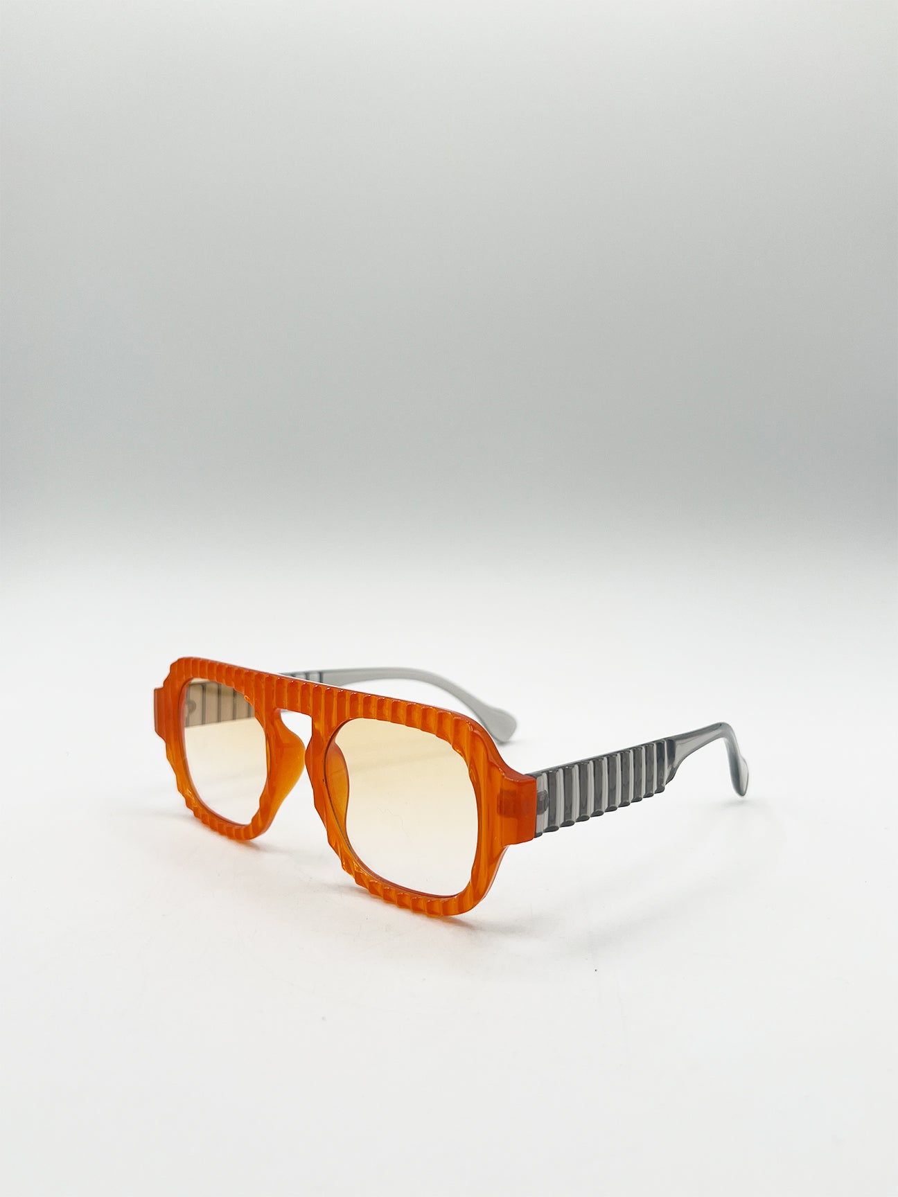 Retro Ribbed Navigator Sunglasses in Orange Grey