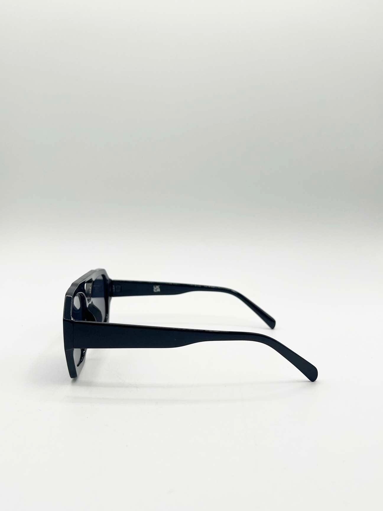 Retro Navigator Sunglasses in Black