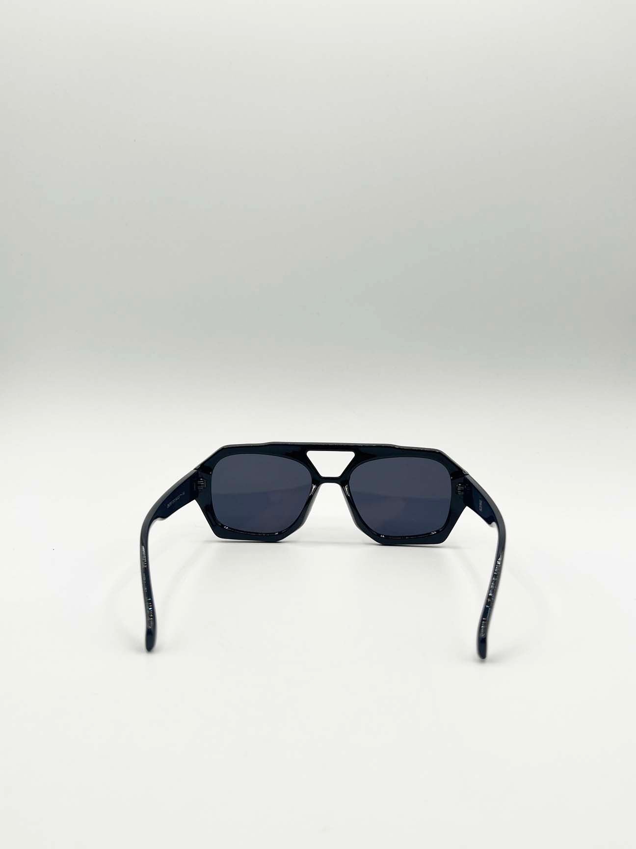 Retro Navigator Sunglasses in Black