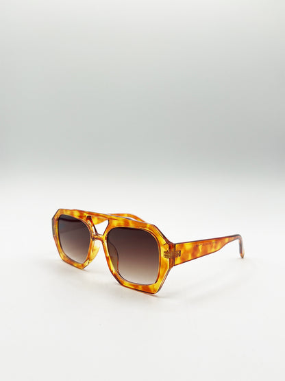 Retro Navigator Sunglasses in Orange Tortoiseshell