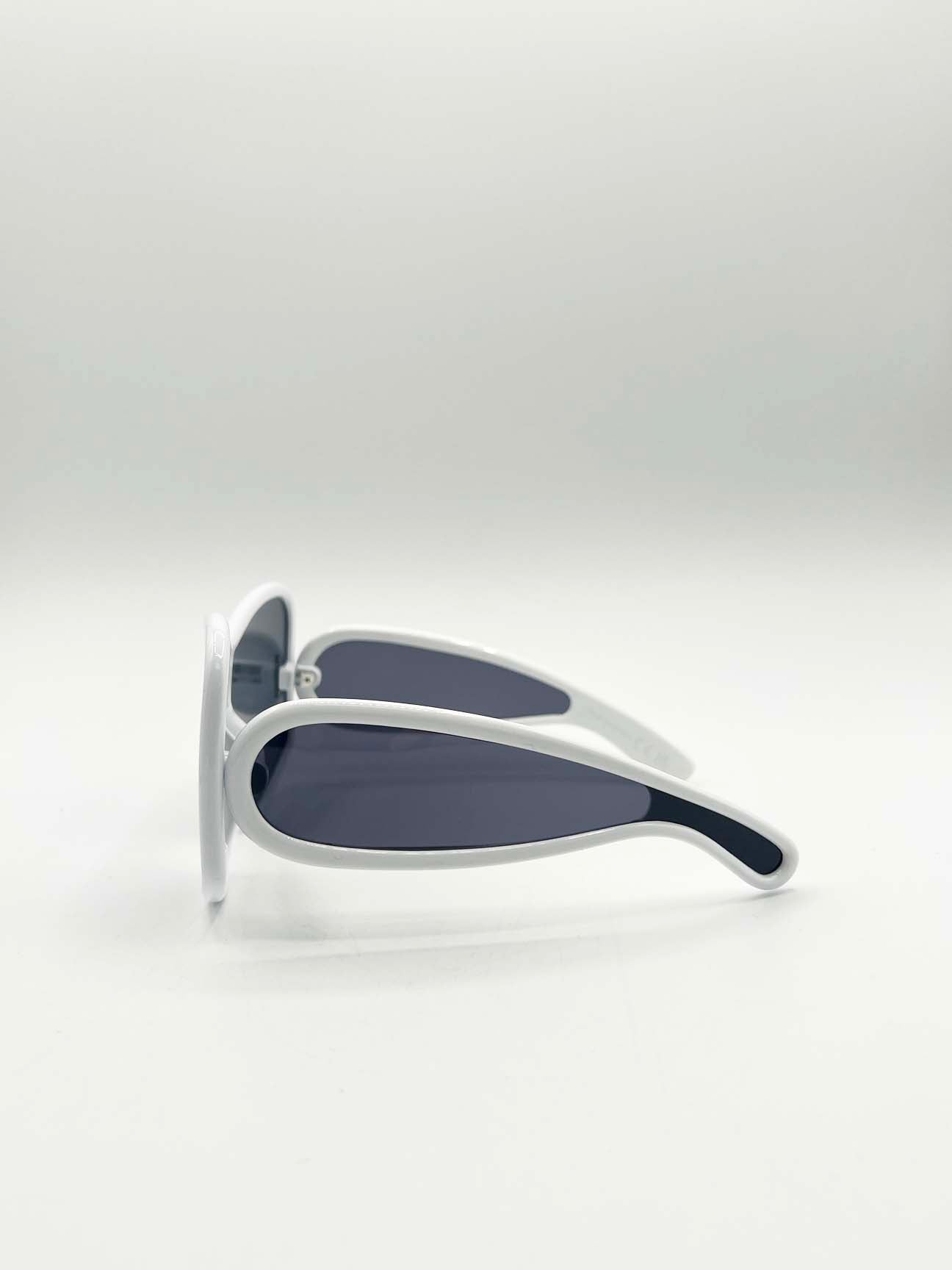 Square Oversized Mask Sunglasses in White Black