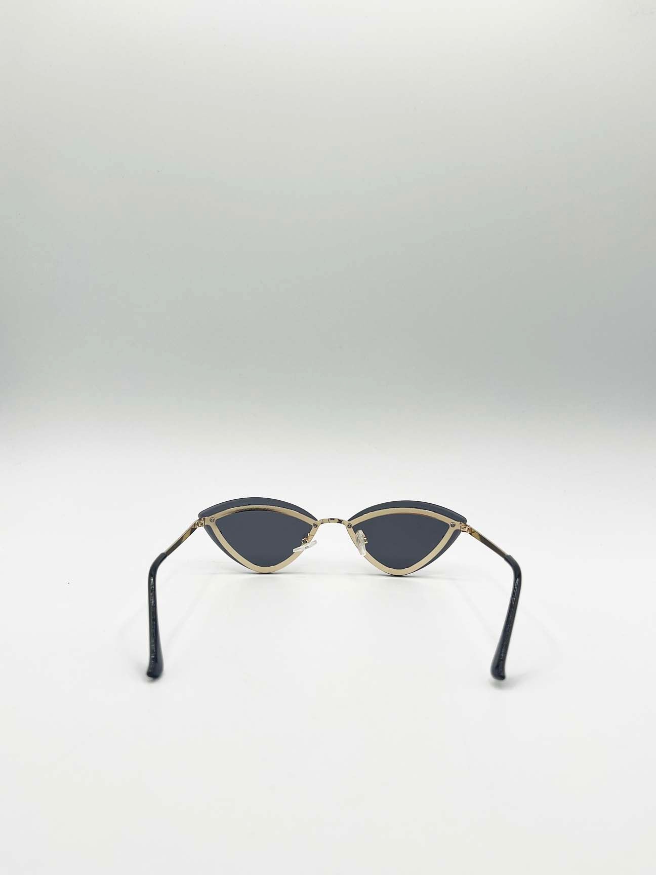 Diamante Cat-Eye Sunglasses in Black