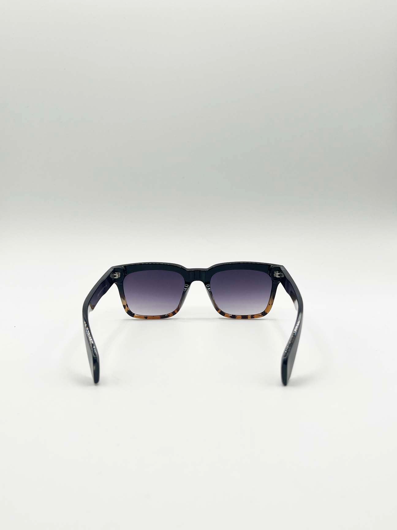 Square Sunglasses in Black Leopard