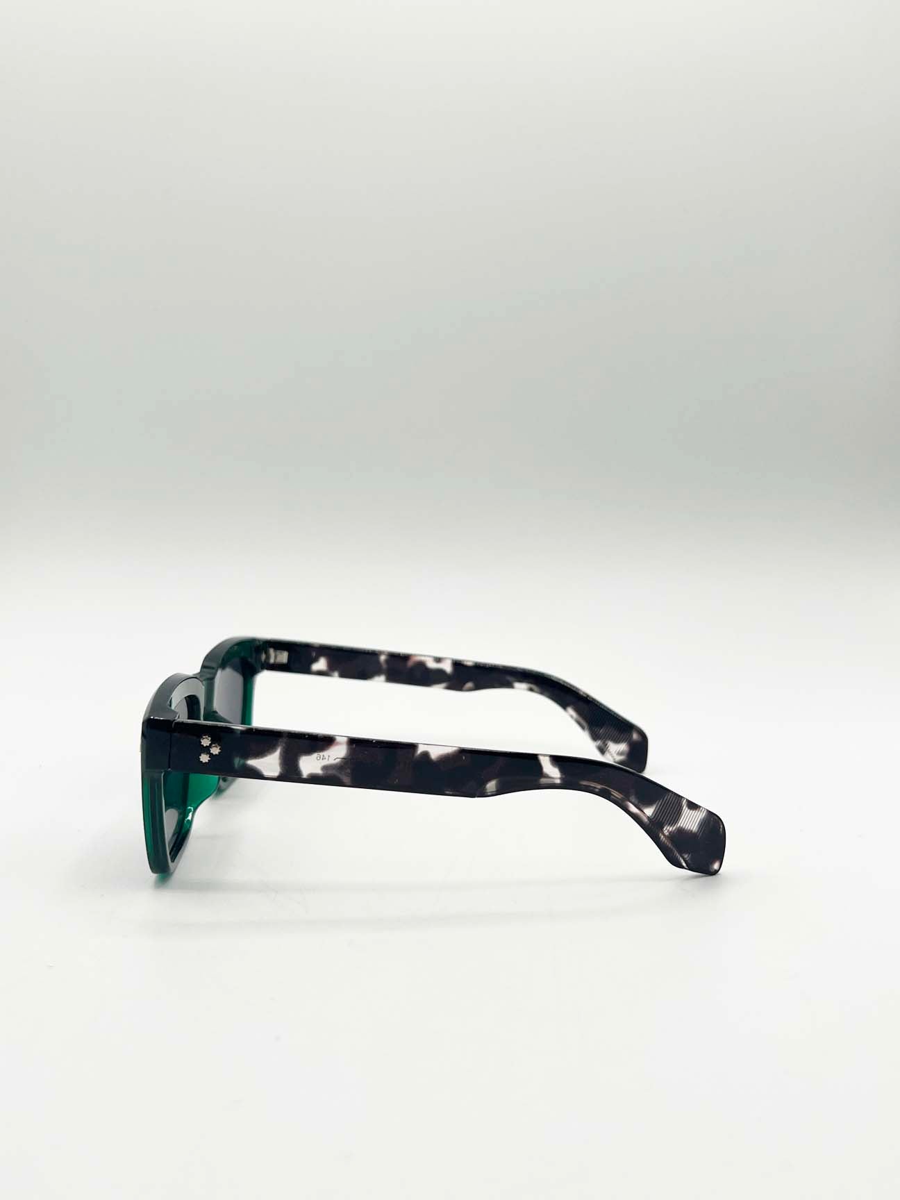 Square Sunglasses in Green Black