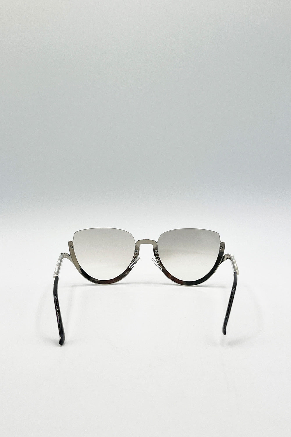 Pearl Sunglasses in Silver Grey