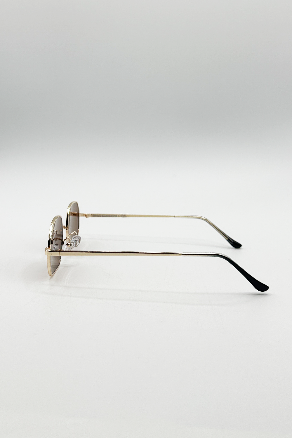 Oval Geometric Metal Frame Sunglasses in Gold Brown