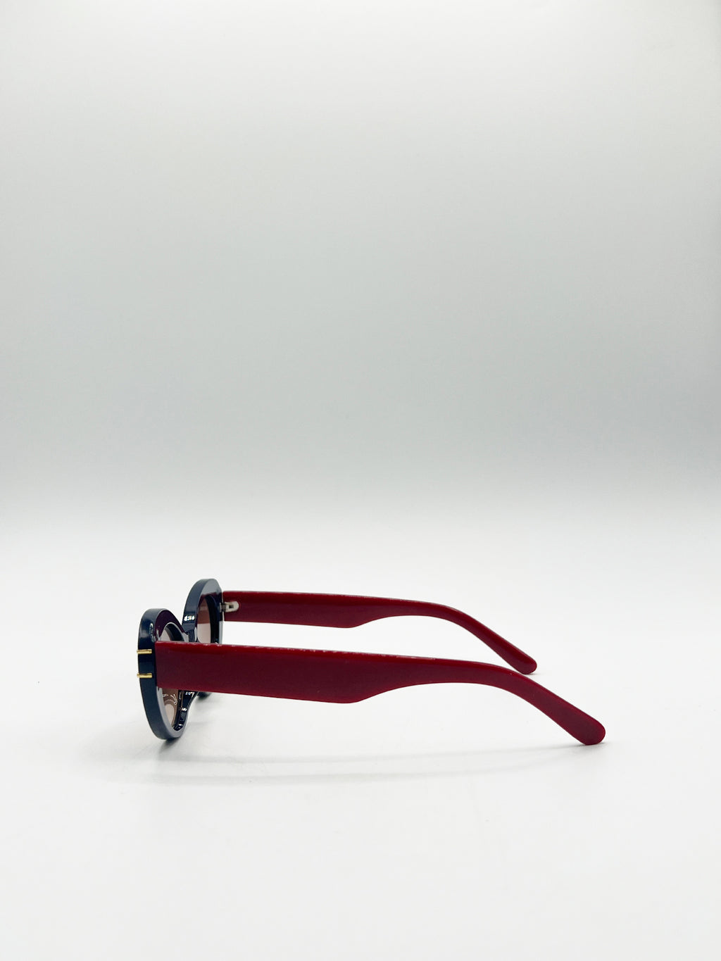 Oval Cat-Eye Sunglasses in Navy Burg