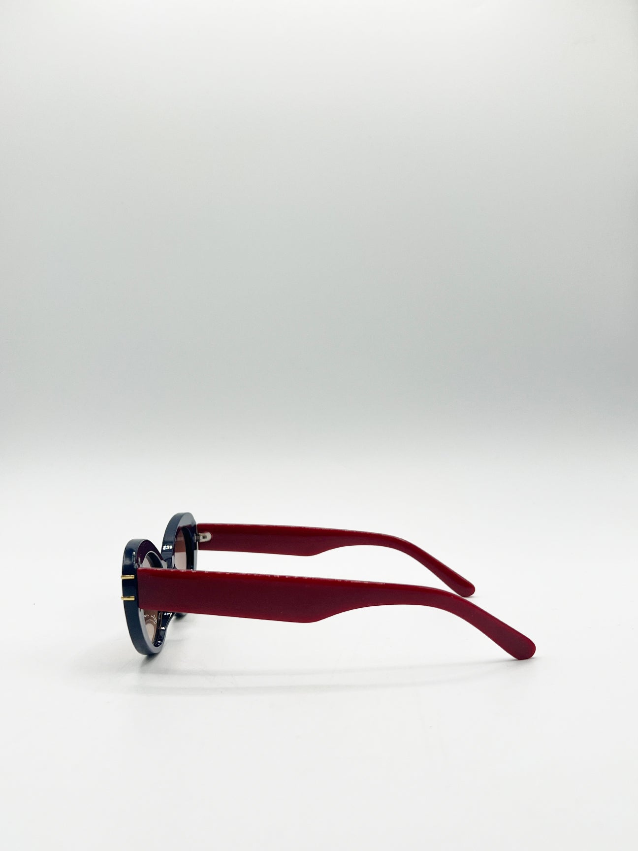 Oval Cat-Eye Sunglasses in Navy Burg