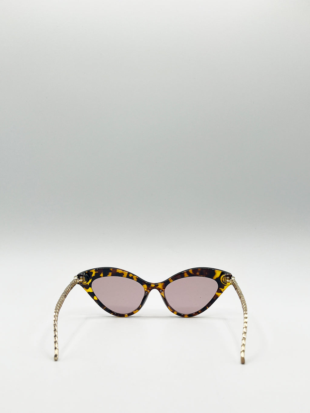 Cat Eye Sunglasses with Thin Chain Arm Tortoise