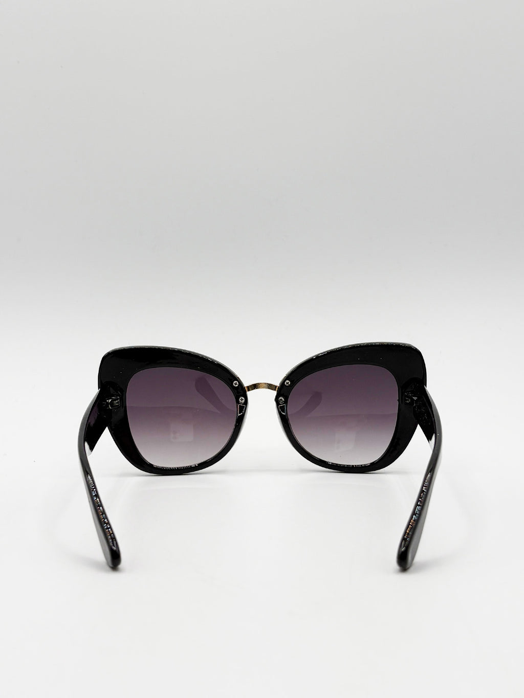 Oversized Cat-Eye Sunglasses in Black