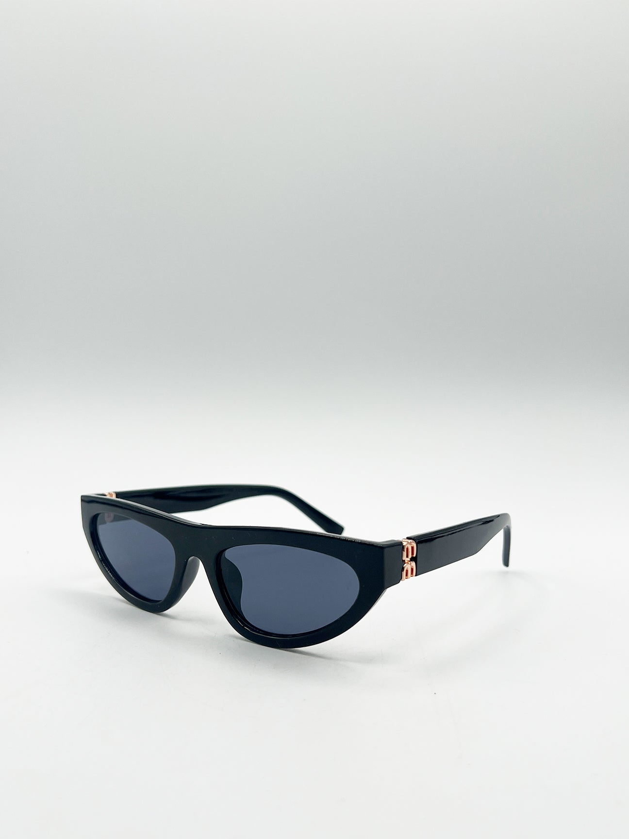 Retro Oval Sunglasses in Black