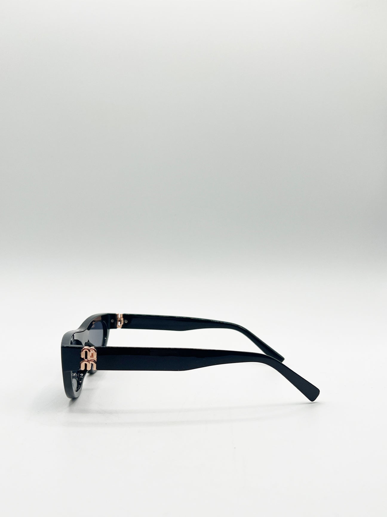 Retro Oval Sunglasses in Black