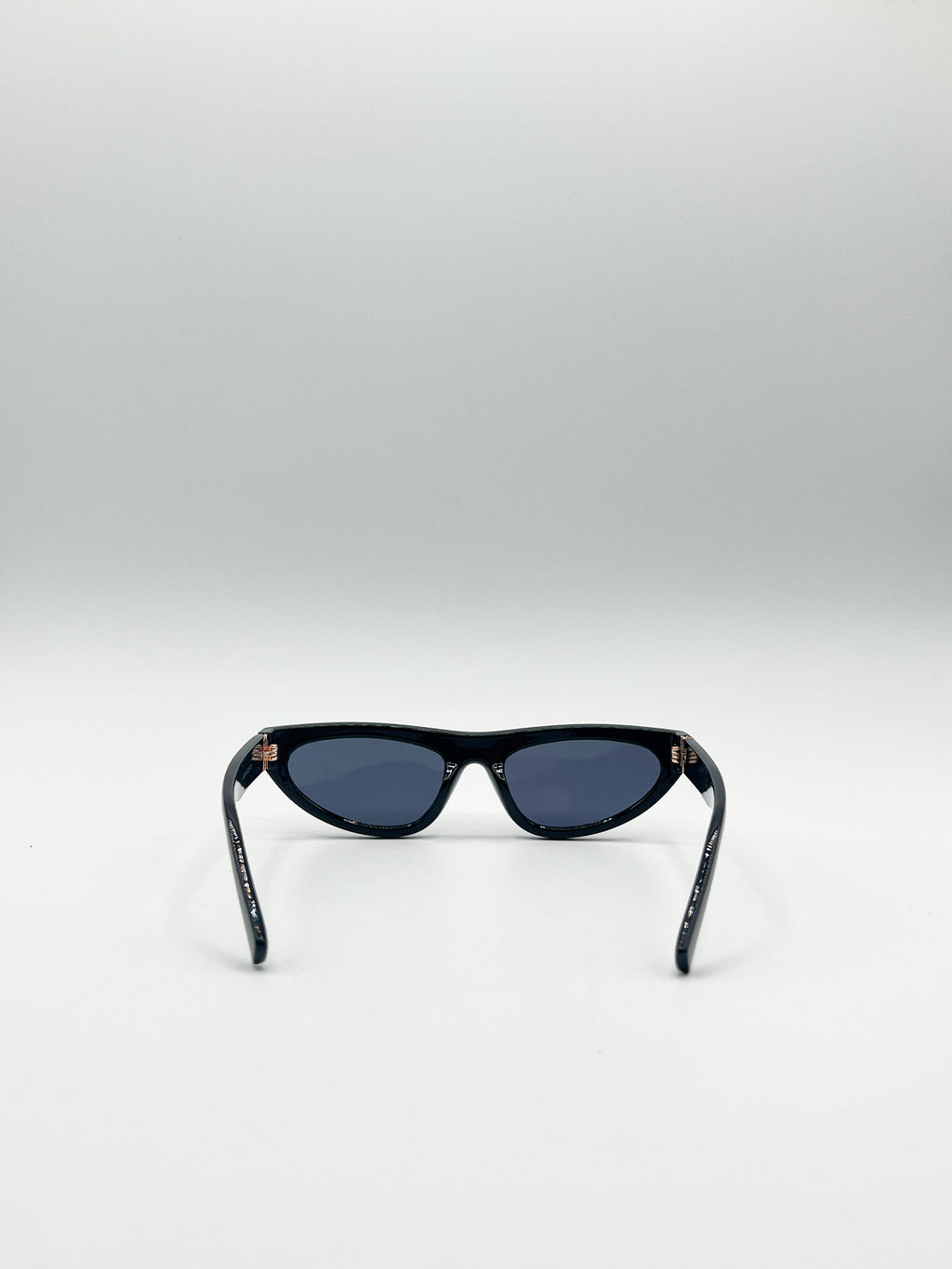 Retro Oval Sunglasses in Black