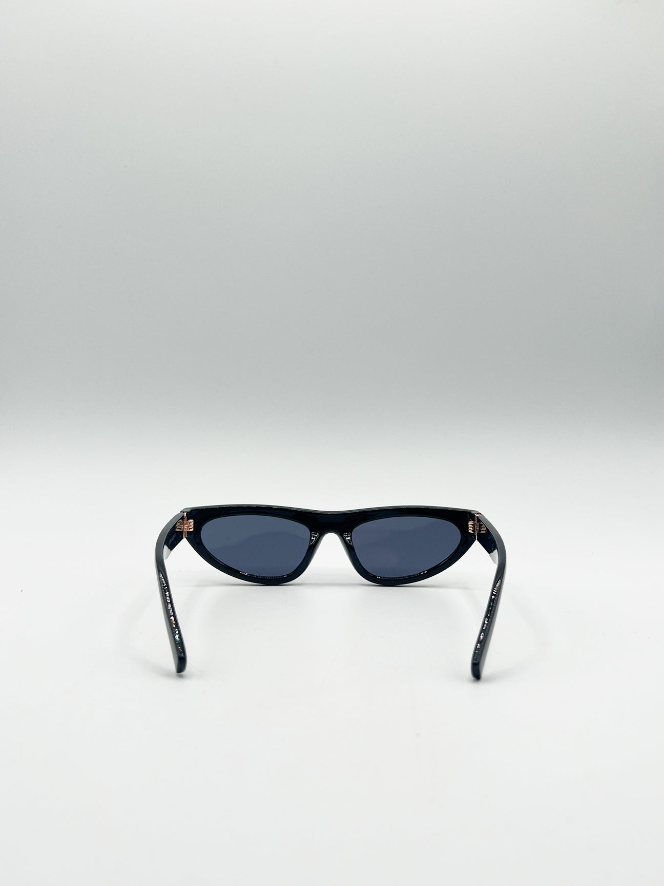 Retro Oval Sunglasses in Black