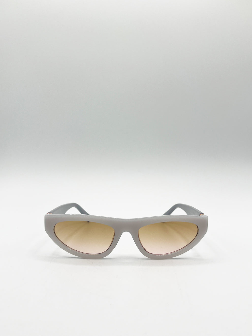 Retro Oval Sunglasses in Wihte