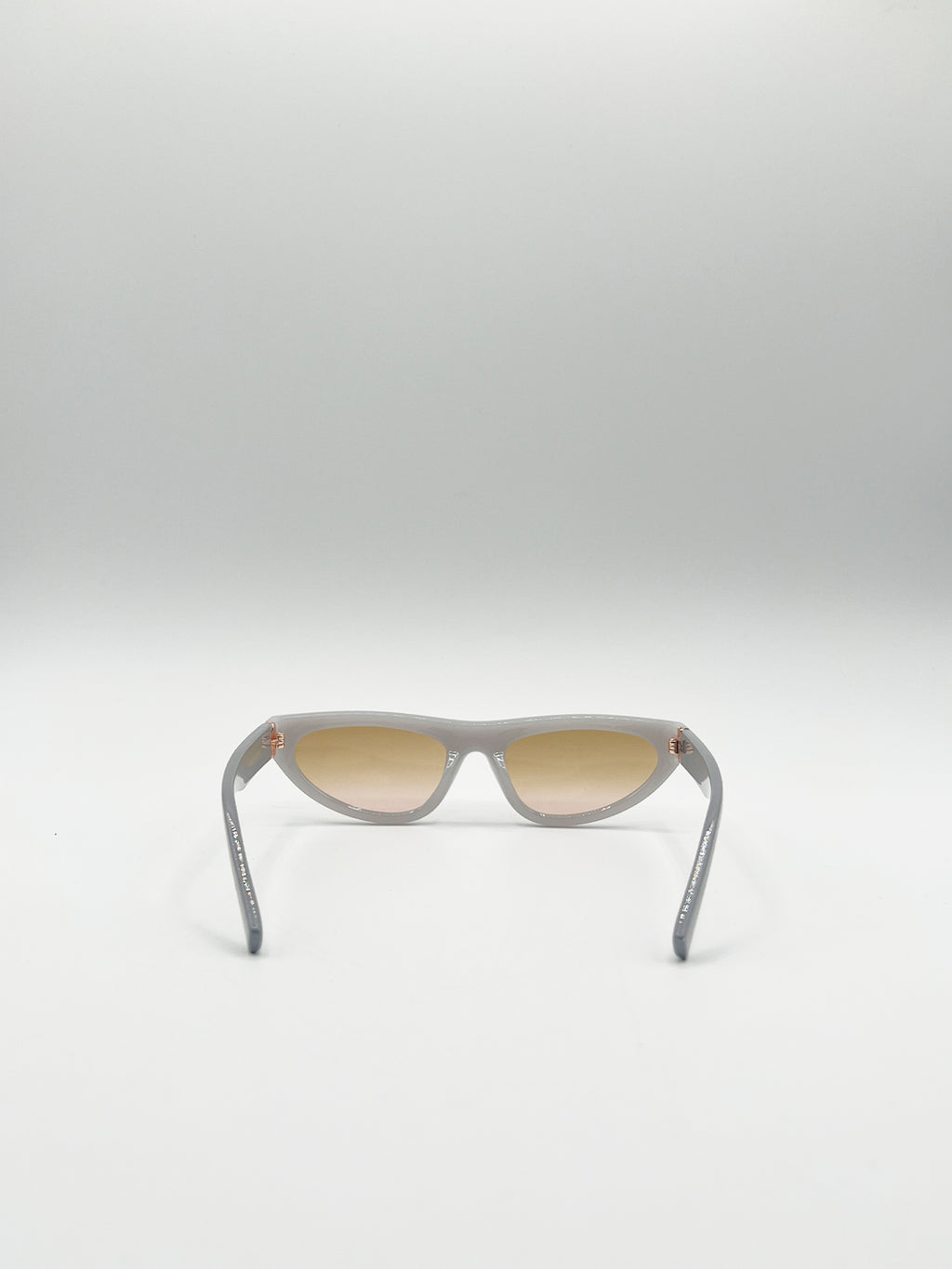 Retro Oval Sunglasses in Wihte