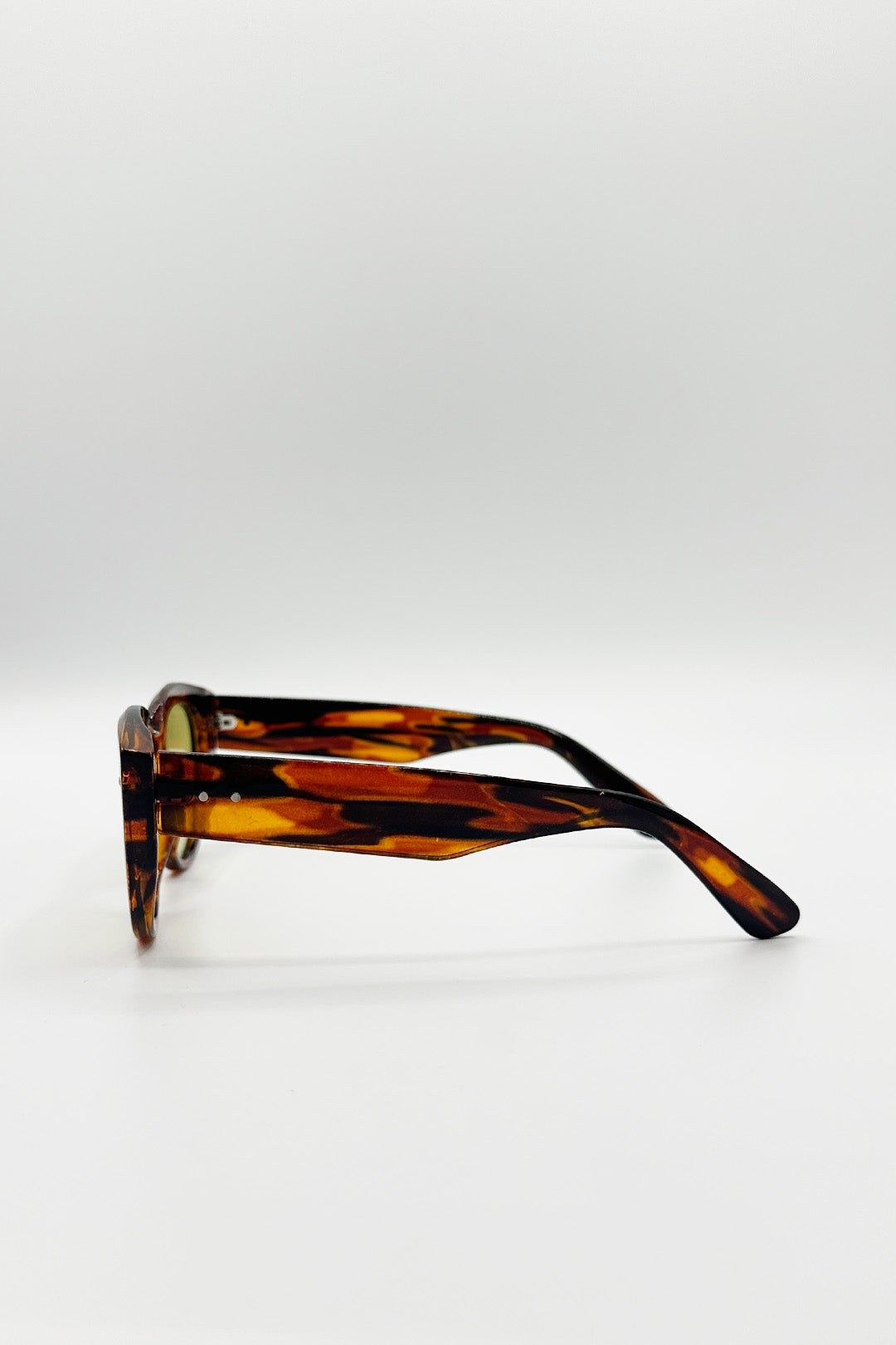 Round Stripe Cat Eye Sunglasses In Brown Yellow