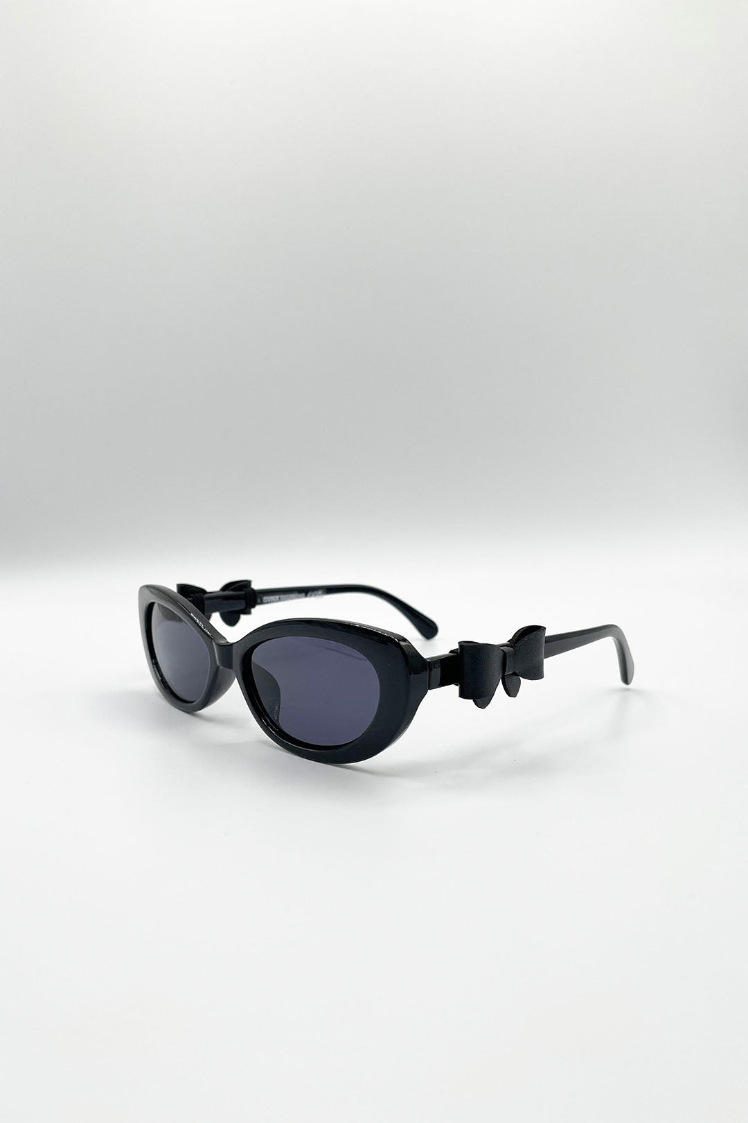 Bow Side Detail Sunglasses In Black - Removeable Bow