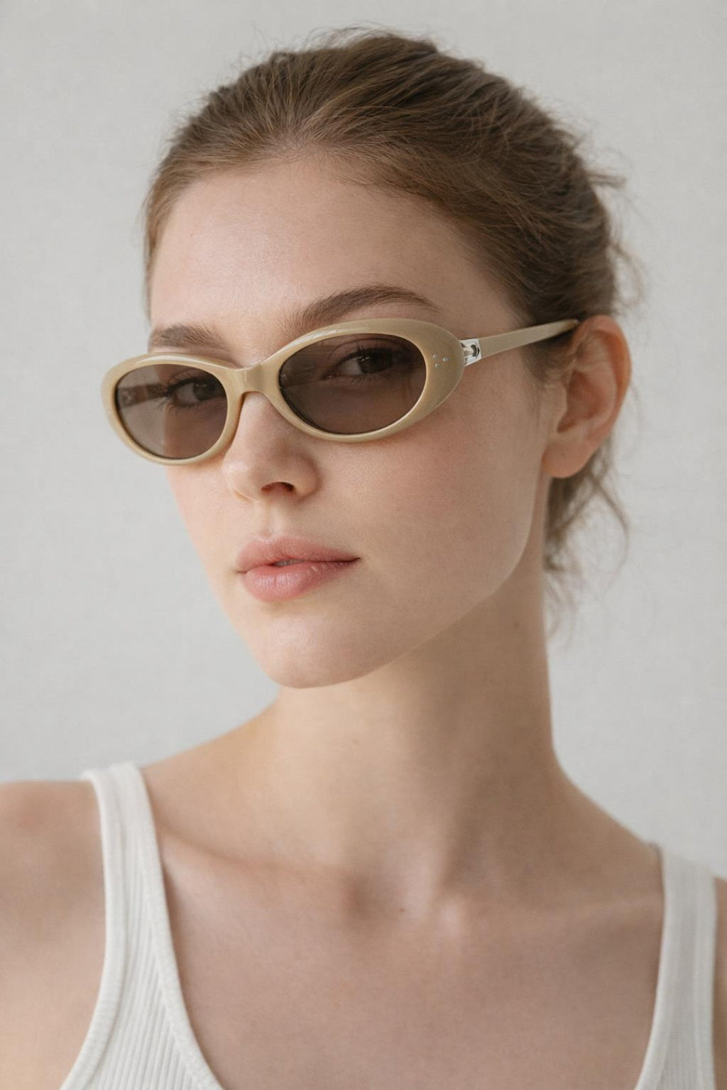 Oval Foldable Sunglasses In Beige