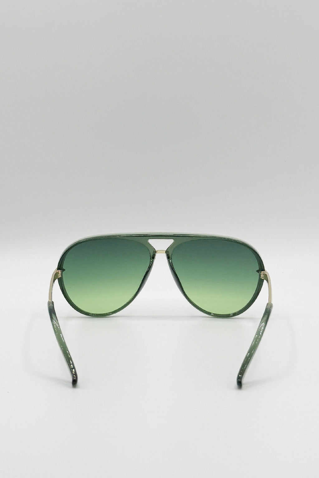 Bold Aviator Metal Arm Sunglasses In Green In Green