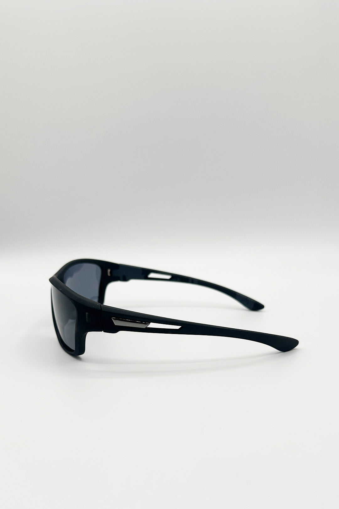 Wraparound Sports Outdoor Sunglasses In Black