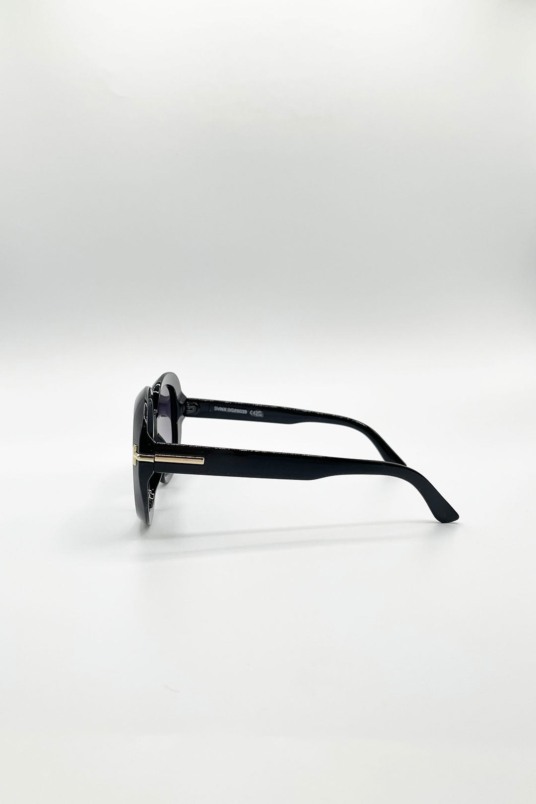 Bold Round Oversized Sunglasses In Black