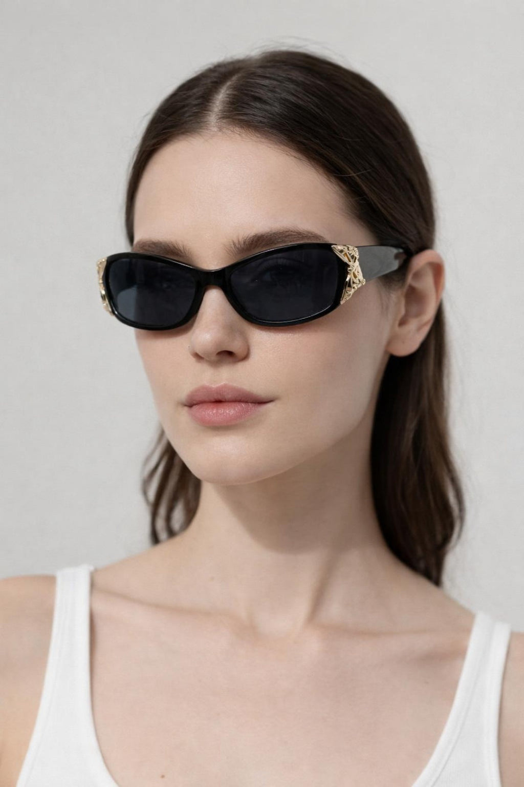 Vintage Wrap Around With Butterfly Detail Sunglasses In Black