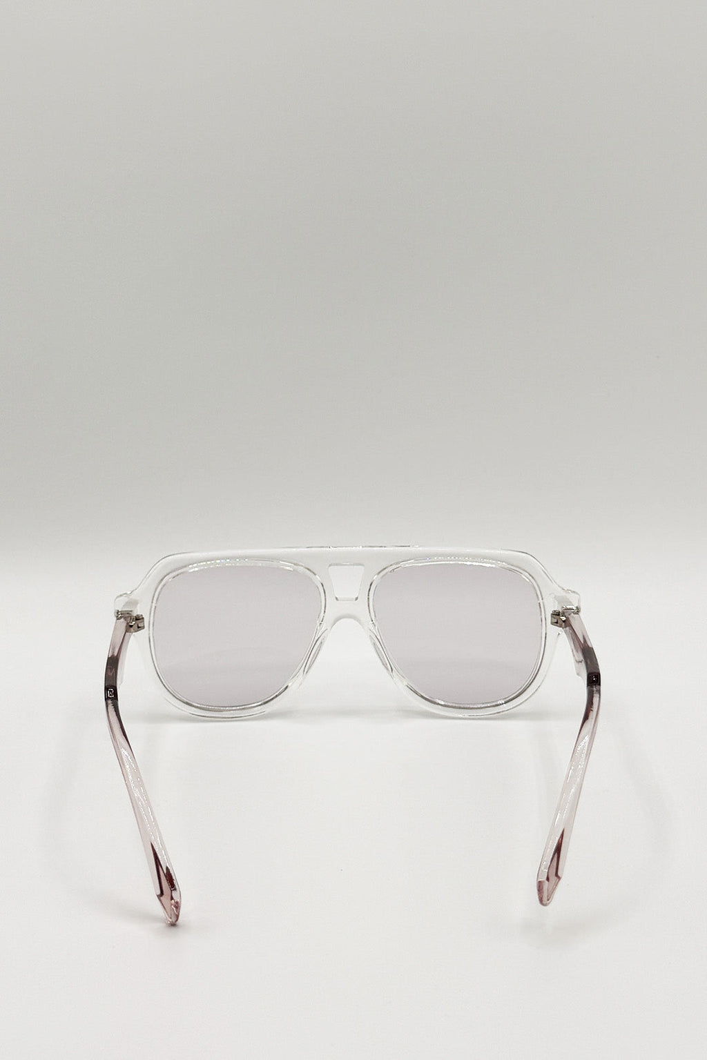 Bold Navigator Sunglasses in Light Grey Pink