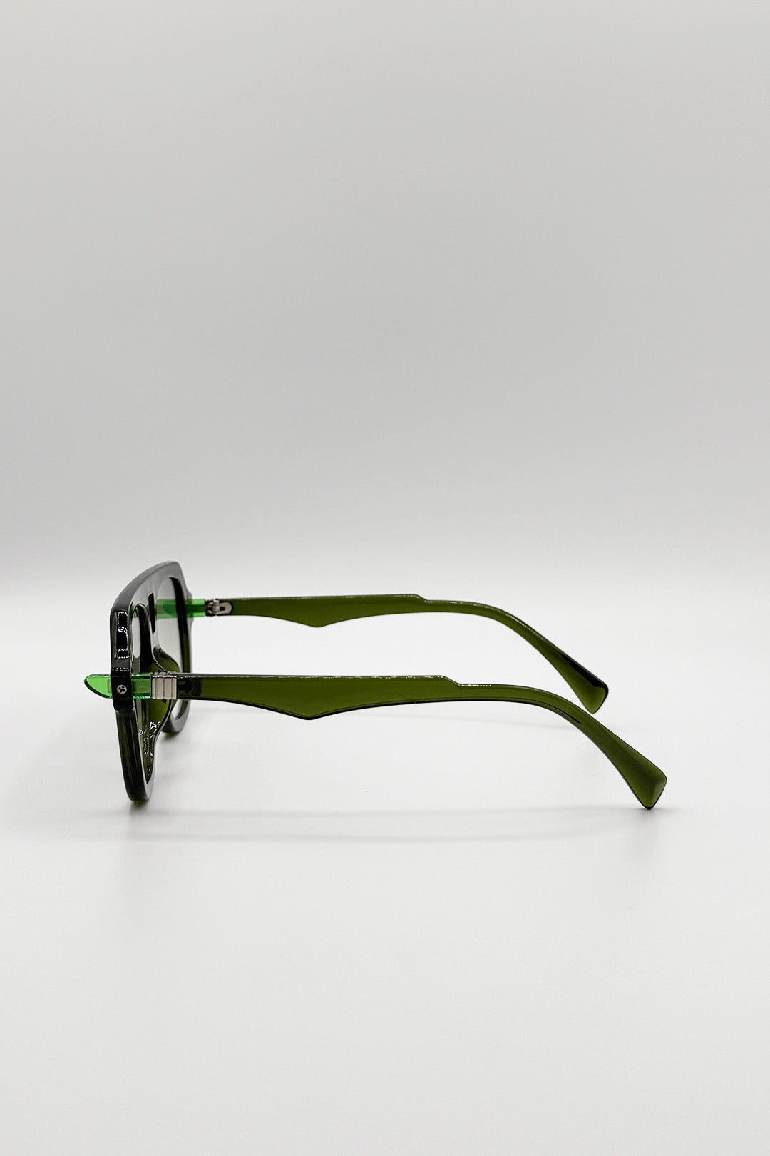 Bold Navigator Sunglasses in Green