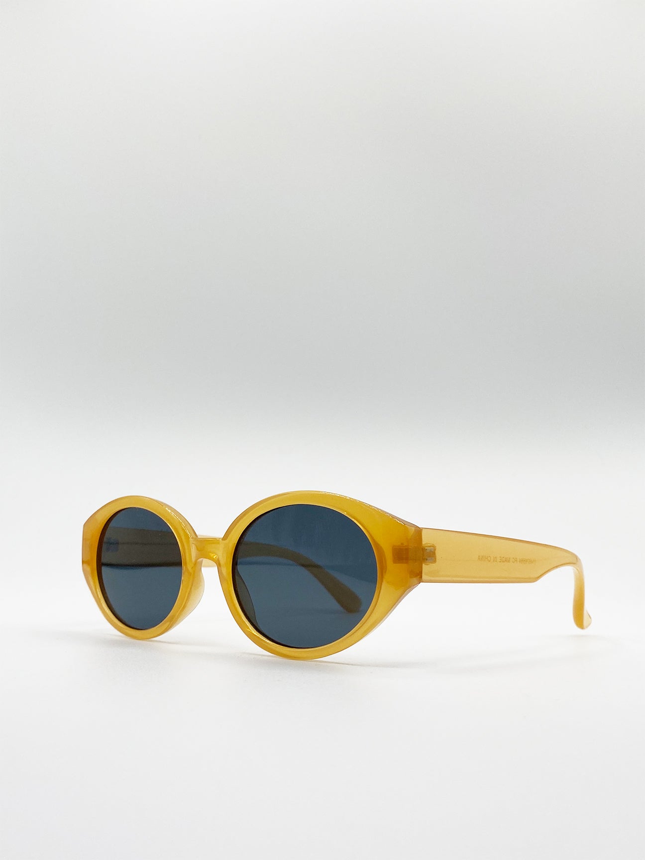 Oval Plastic Frame Sunglasses