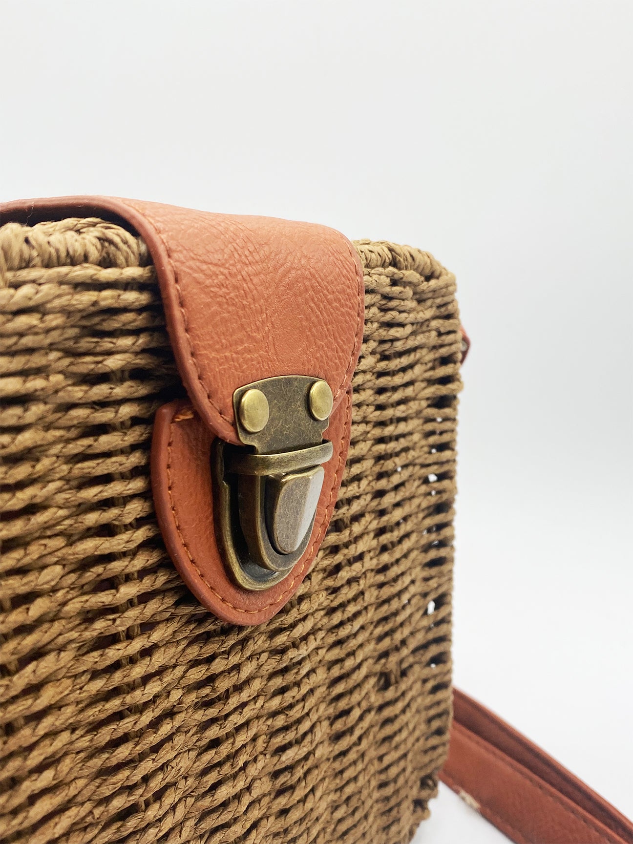 Brown Woven Straw Cross Body Bag with Leather Clasp and Handle