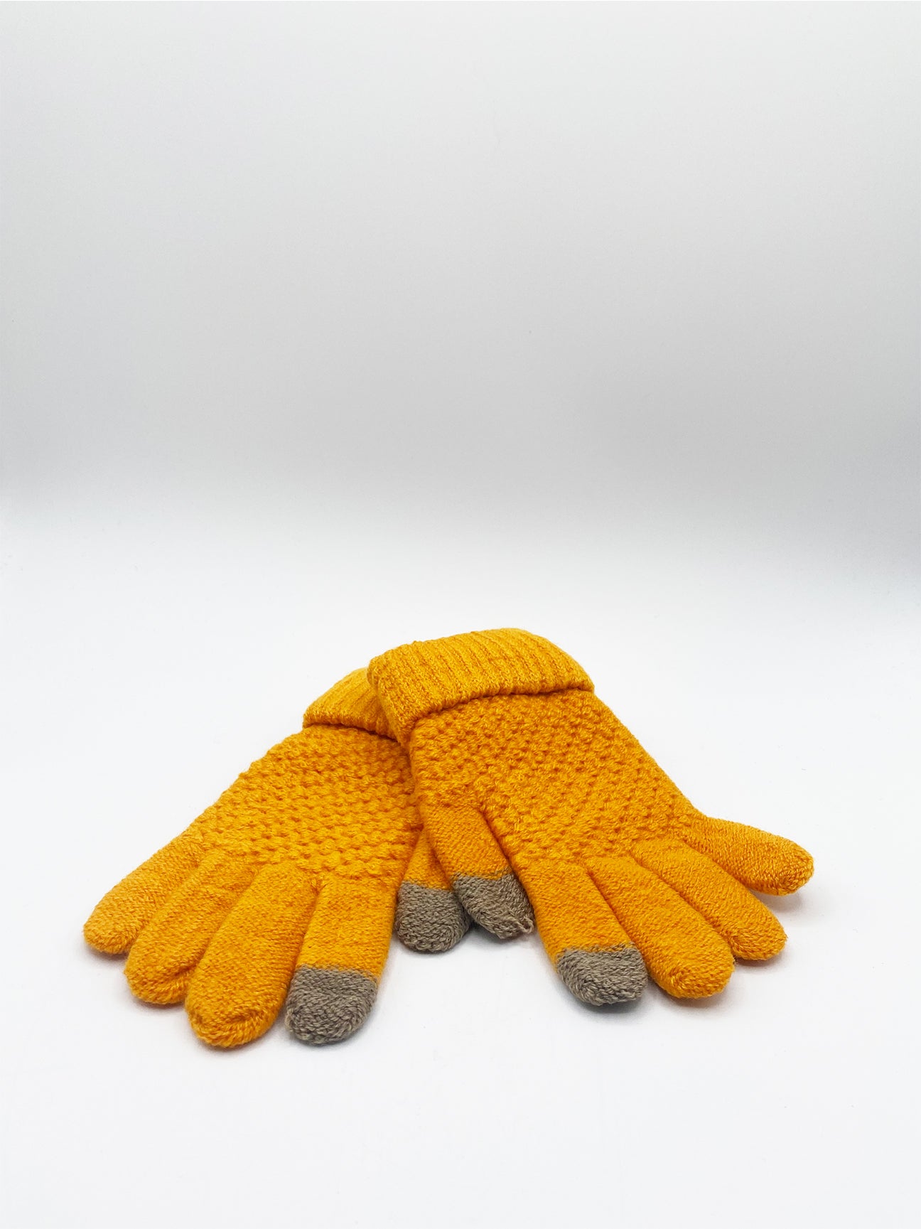 Touchscreen Knitted Gloves in Mustard